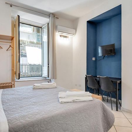 Spaccanapoli - Fully Equipped Studio Bagian luar foto