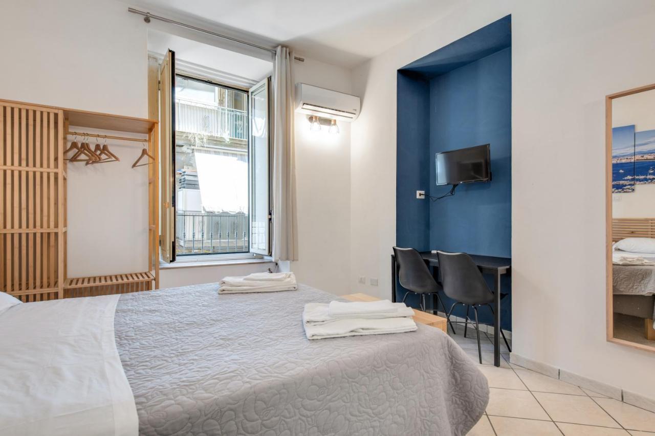 Spaccanapoli - Fully Equipped Studio Bagian luar foto
